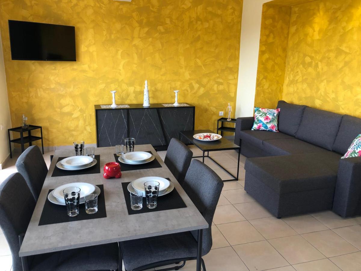 Kakovatos - Luxury Sea View Apartment “Theodora” 54M2. Exteriör bild